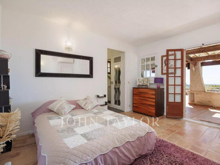 House Tourrettes-sur-Loup - 4 bedrooms - 262m²