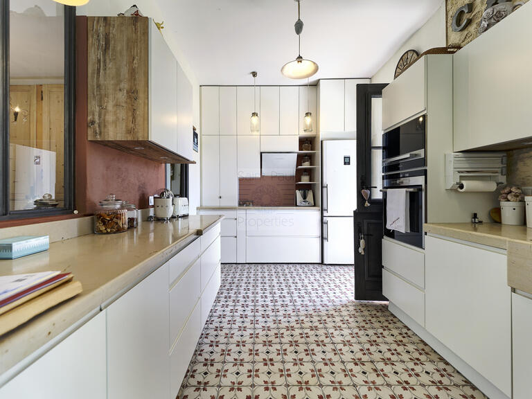 Maison Tourrettes-sur-Loup - 4 chambres - 298m²