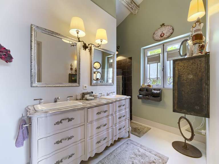 Maison Tourrettes-sur-Loup - 4 chambres - 298m²