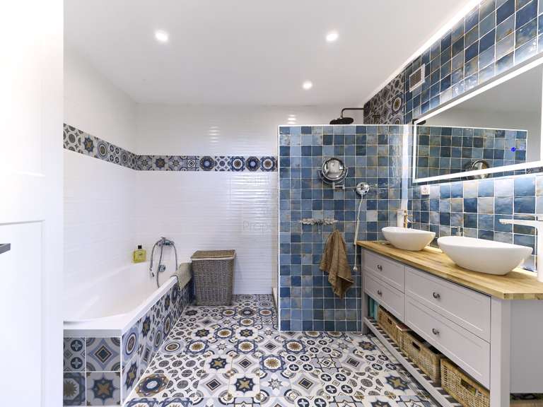 Maison Tourrettes-sur-Loup - 4 chambres - 223m²