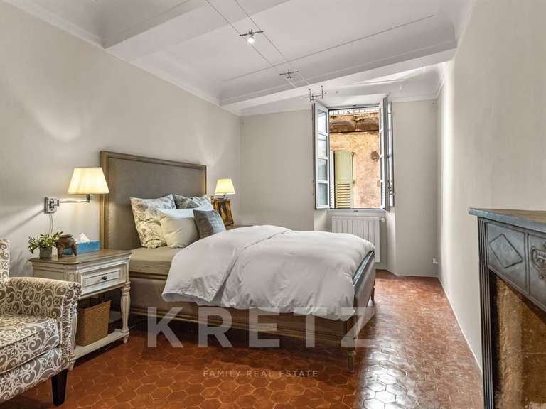 Maison Tourrettes-sur-Loup - 4 chambres - 155m²