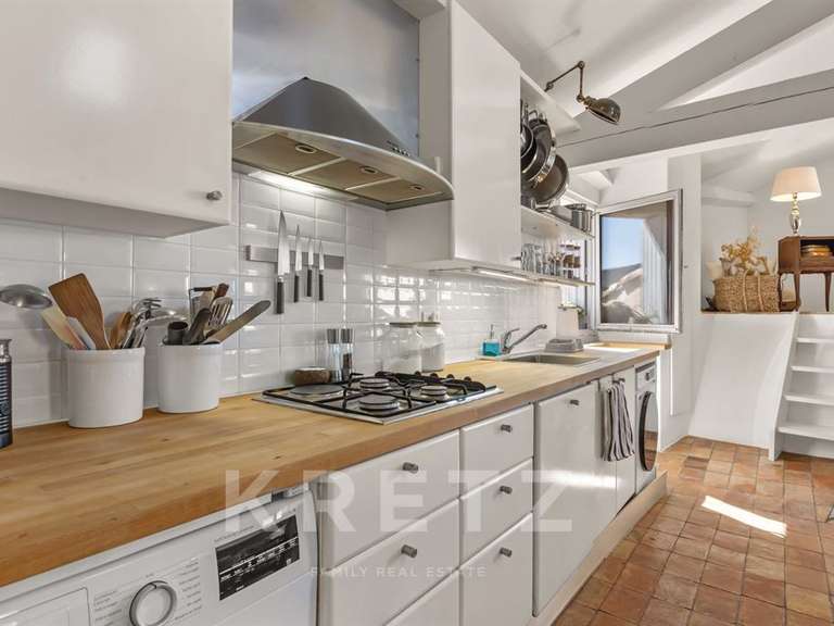 Maison Tourrettes-sur-Loup - 4 chambres - 155m²