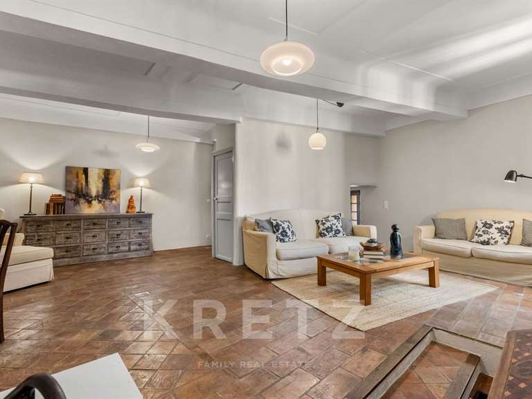 Maison Tourrettes-sur-Loup - 4 chambres - 155m²