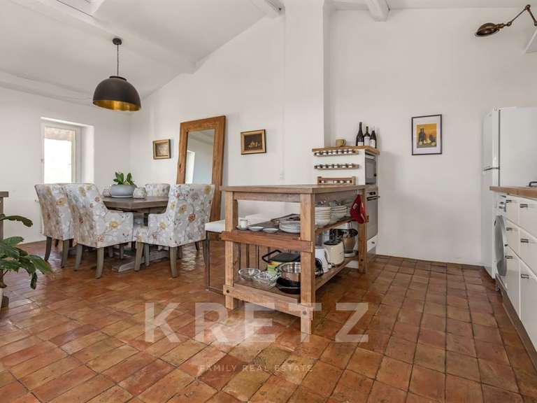 Maison Tourrettes-sur-Loup - 4 chambres - 155m²