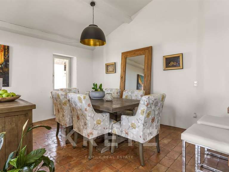 Maison Tourrettes-sur-Loup - 4 chambres - 155m²