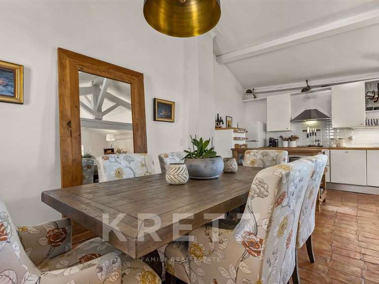Maison Tourrettes-sur-Loup - 4 chambres - 155m²