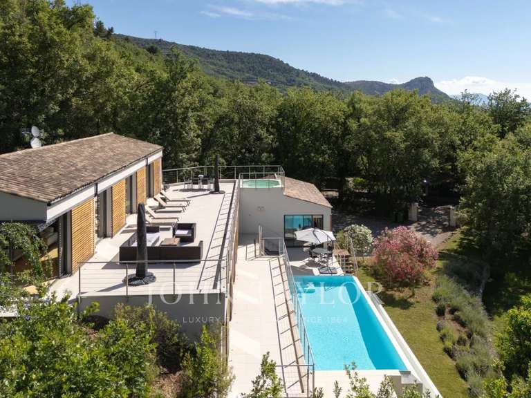 Maison Tourrettes-sur-Loup - 5 chambres - 333m²