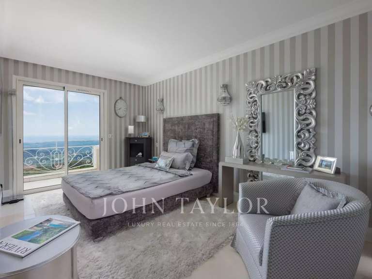 House Tourrettes-sur-Loup - 4 bedrooms - 200m²