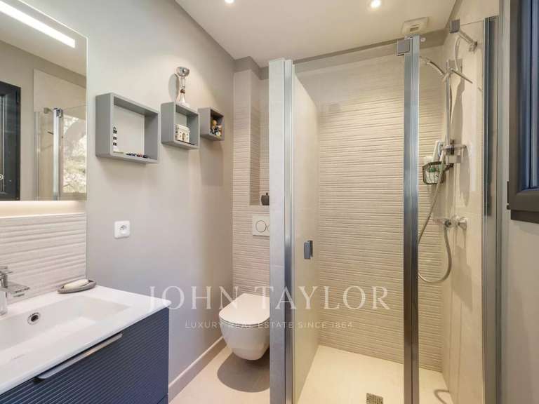 House Tourrettes-sur-Loup - 4 bedrooms - 140m²