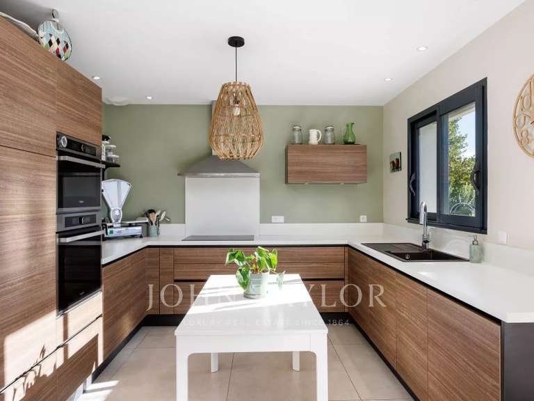 House Tourrettes-sur-Loup - 4 bedrooms - 140m²