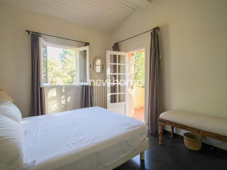 Maison Tourrettes-sur-Loup - 5 chambres - 223m²