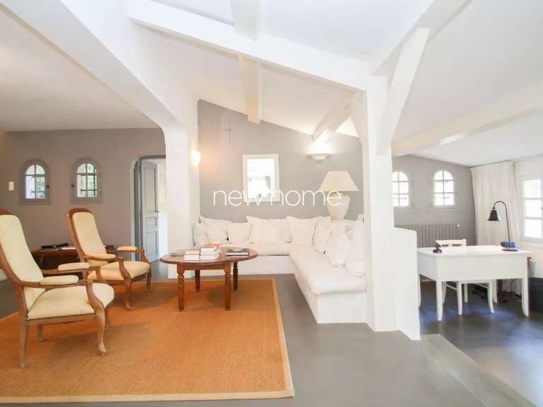 Maison Tourrettes-sur-Loup - 5 chambres - 223m²