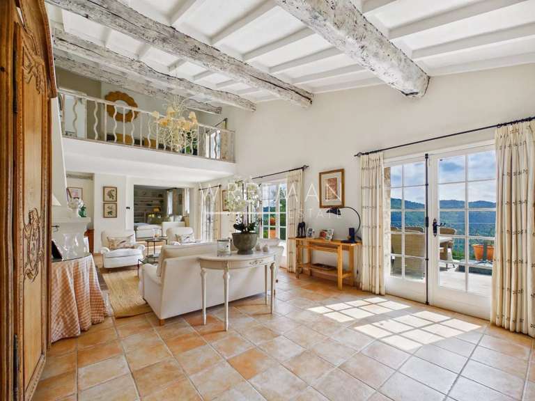 Maison Tourrettes-sur-Loup - 6 chambres - 310m²