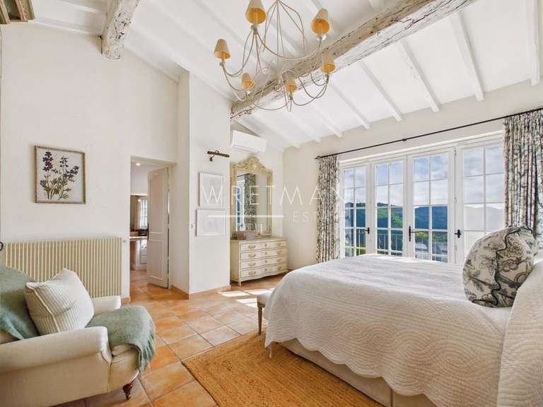 Maison Tourrettes-sur-Loup - 6 chambres - 310m²