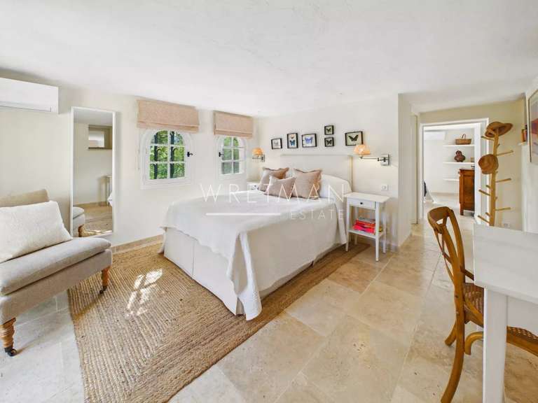 Maison Tourrettes-sur-Loup - 6 chambres - 310m²