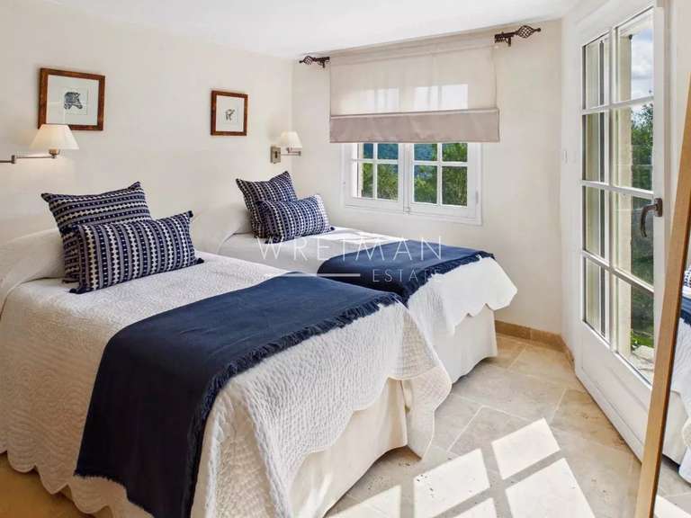 Maison Tourrettes-sur-Loup - 6 chambres - 310m²
