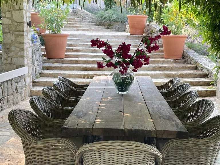 Maison Tourrettes-sur-Loup - 7 chambres - 310m²