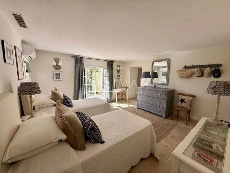 Maison Tourrettes-sur-Loup - 7 chambres - 310m²