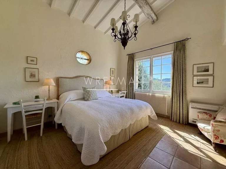 Maison Tourrettes-sur-Loup - 7 chambres - 310m²