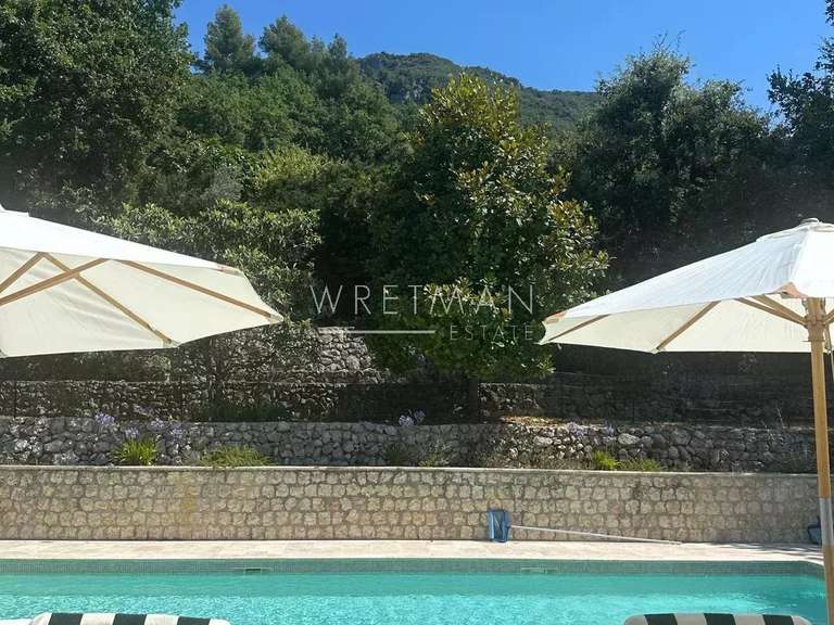 Maison Tourrettes-sur-Loup - 7 chambres - 310m²