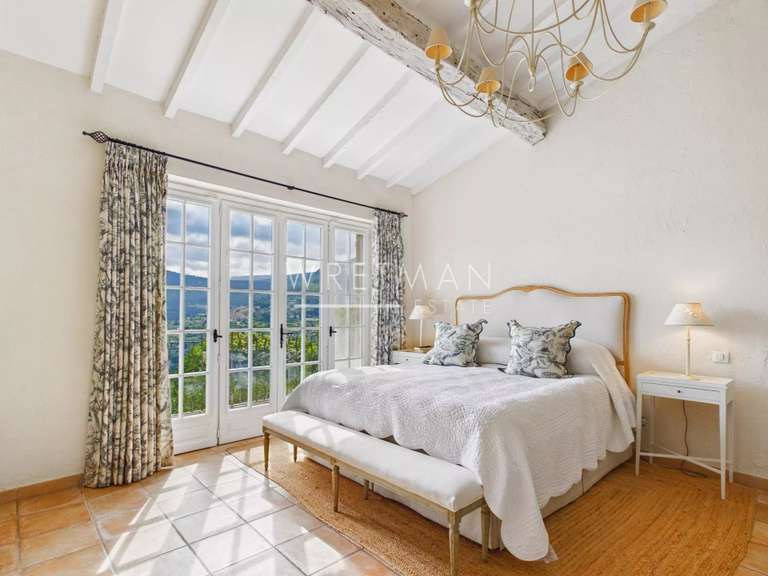 Maison Tourrettes-sur-Loup - 6 chambres - 310m²