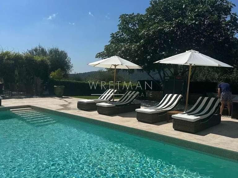 Maison Tourrettes-sur-Loup - 7 chambres - 310m²