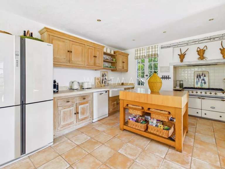 Maison Tourrettes-sur-Loup - 6 chambres - 310m²