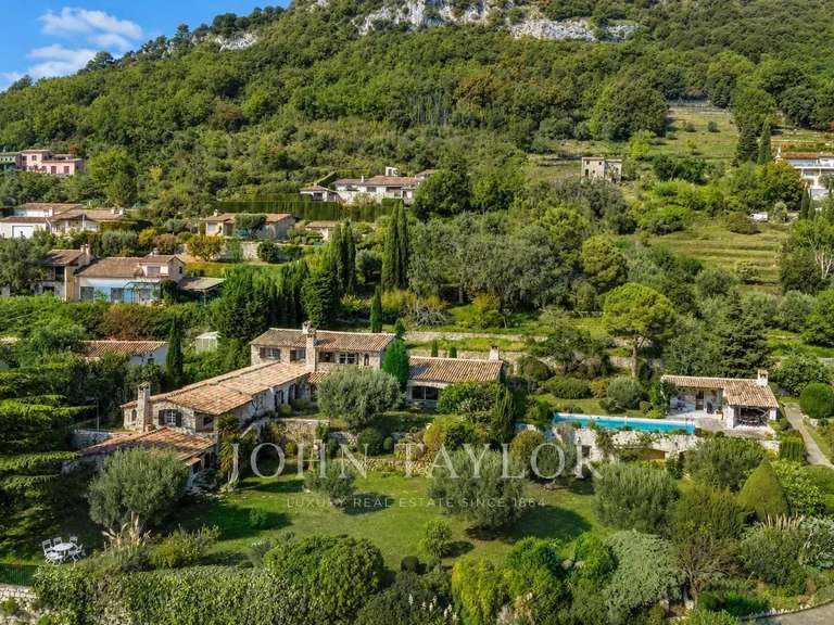 Maison avec Vue sur mer Tourrettes-sur-Loup - 6 chambres - 353m²