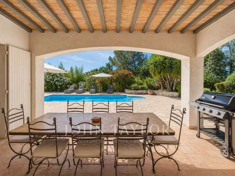 Maison Tourrettes-sur-Loup - 4 chambres - 200m²