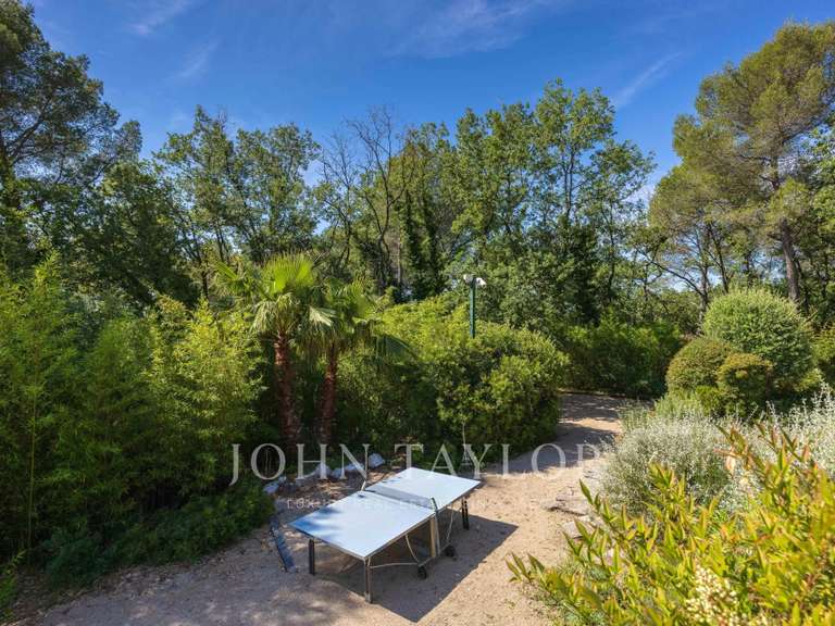 Maison Tourrettes-sur-Loup - 4 chambres - 200m²
