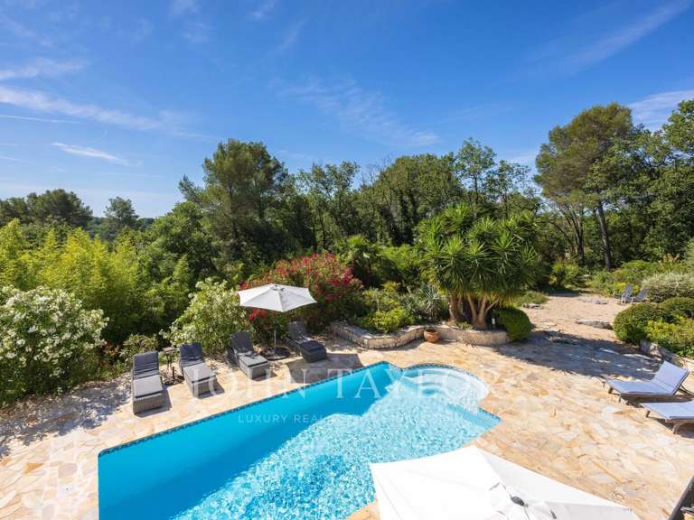 Maison Tourrettes-sur-Loup - 4 chambres - 200m²