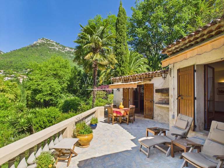 Maison Tourrettes-sur-Loup - 2 chambres - 150m²