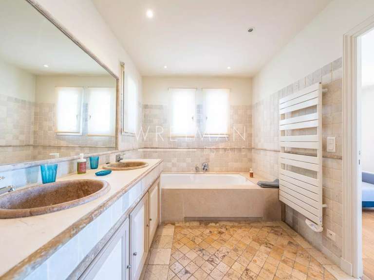 House Tourrettes-sur-Loup - 4 bedrooms - 200m²