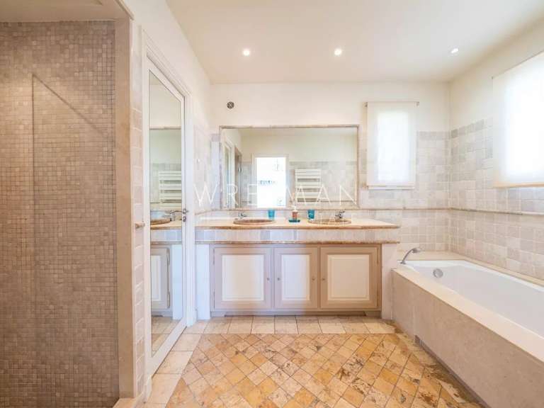 House Tourrettes-sur-Loup - 4 bedrooms - 200m²