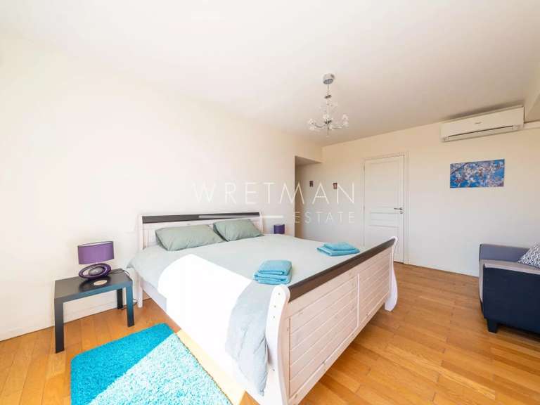 House Tourrettes-sur-Loup - 4 bedrooms - 200m²