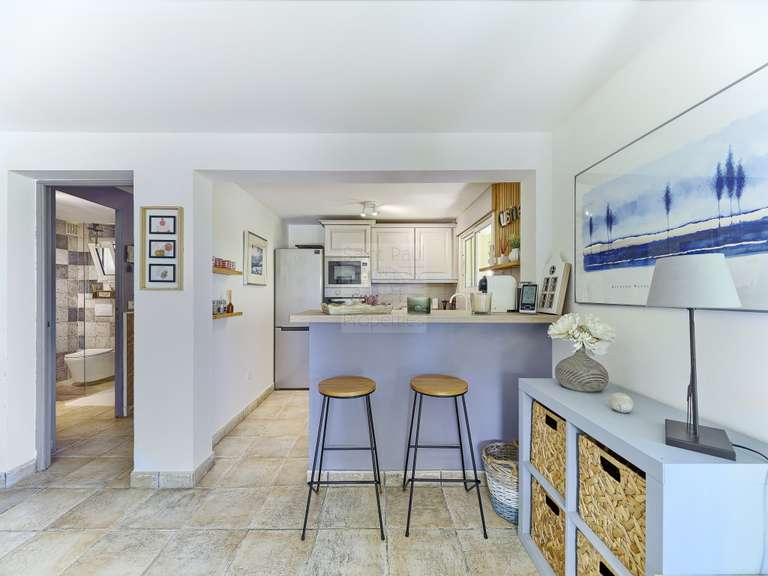 Maison Tourrettes-sur-Loup - 4 chambres - 223m²