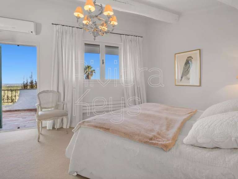 Property Tourrettes-sur-Loup - 5 bedrooms - 227m²