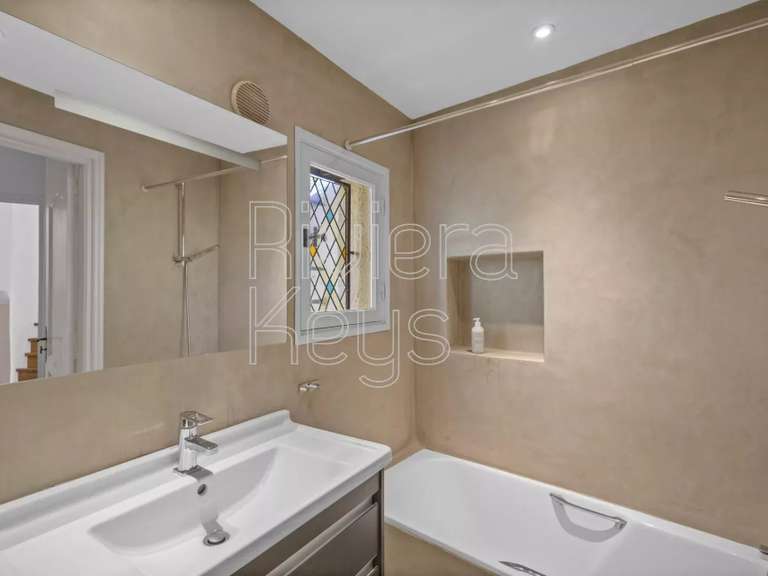 Property Tourrettes-sur-Loup - 5 bedrooms - 227m²