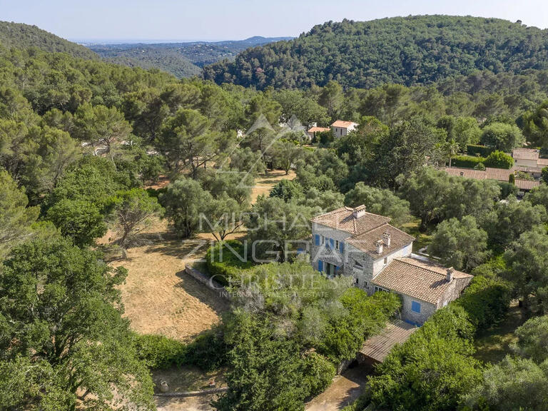 Villa Tourrettes-sur-Loup - 3 chambres - 270m²