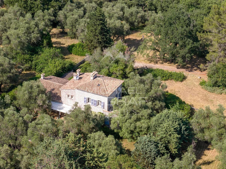 Villa Tourrettes-sur-Loup - 3 chambres - 270m²