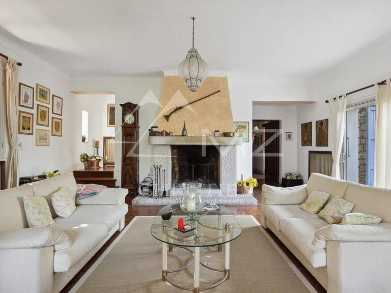 Villa Tourrettes-sur-Loup - 3 chambres - 270m²
