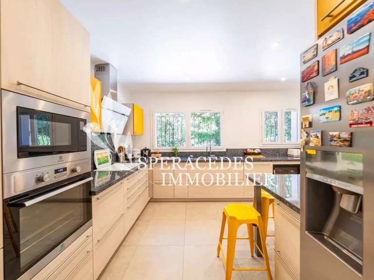 Villa Tourrettes-sur-Loup - 4 chambres - 248m²