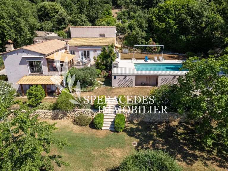 Villa Tourrettes-sur-Loup - 4 chambres - 248m²