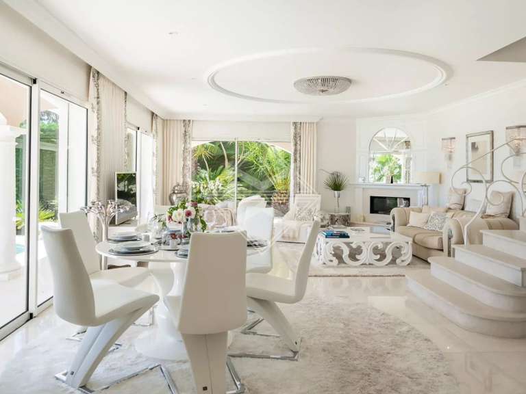 Villa Tourrettes-sur-Loup - 3 bedrooms - 200m²