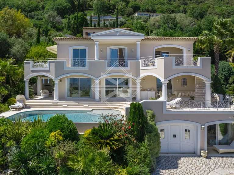 Villa Tourrettes-sur-Loup - 3 bedrooms - 200m²