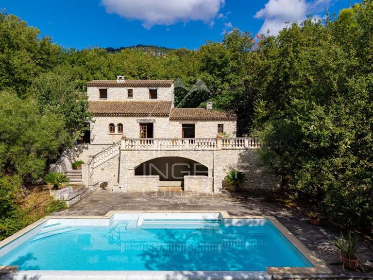 Villa Tourrettes-sur-Loup - 4 bedrooms - 214m²