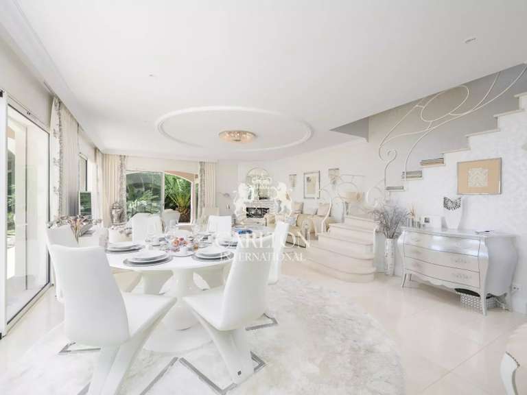 Villa avec Vue sur mer Tourrettes-sur-Loup - 3 chambres - 256m²