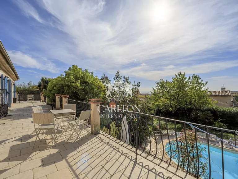 Villa Tourrettes-sur-Loup - 4 chambres - 195m²