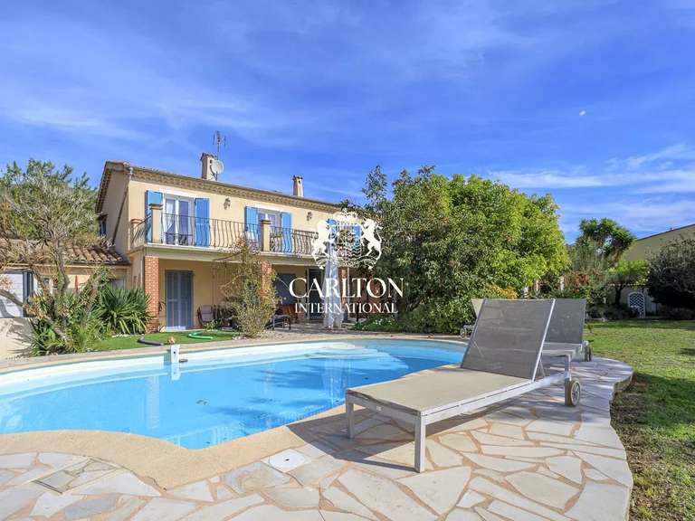Villa Tourrettes-sur-Loup - 4 chambres - 195m²