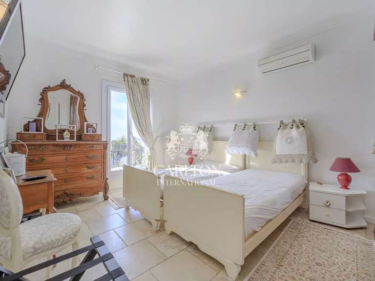 Villa Tourrettes-sur-Loup - 4 chambres - 195m²